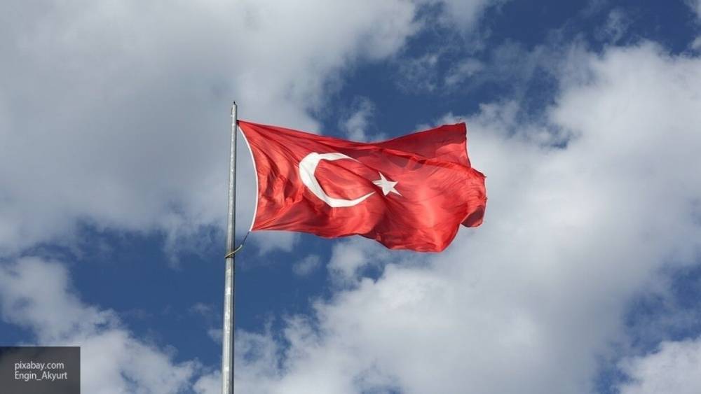Пандемия коронавируса вынудила Турцию прекратить авиасообщения с другими странами