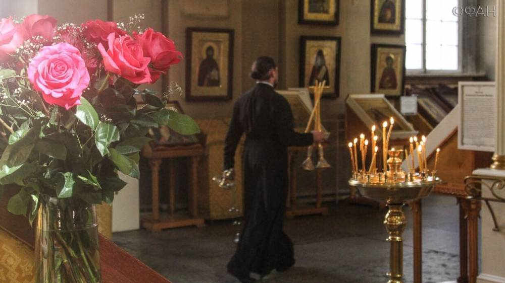 УПЦ призвала часть паствы молиться онлайн из-за коронавируса