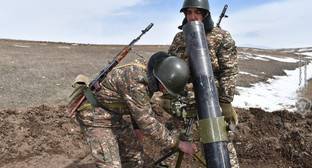 Азербайджан насчитал 21 обстрел на линии фронта
