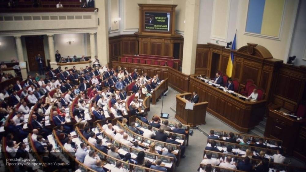 Борьбу властей Украины с коронавирусом оплатят за счет бюджетников