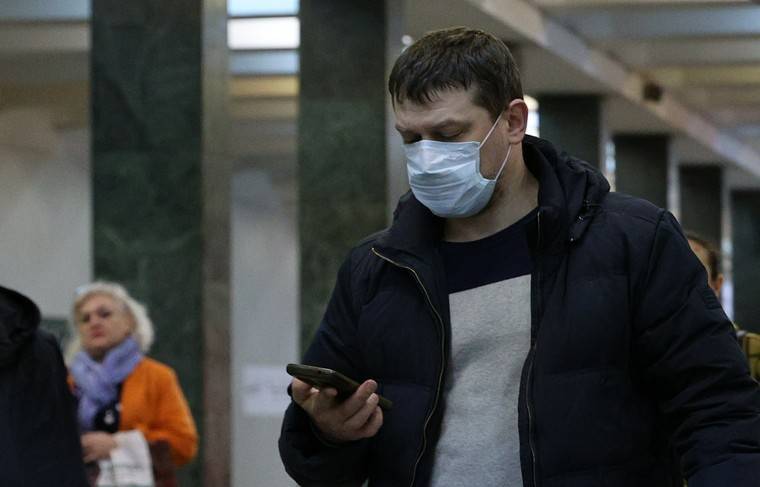 Глава Минздрава пообещал россиянам 30 млн медицинских масок