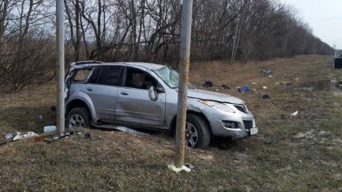 В Шацком районе опрокинулась машина – водитель погиб