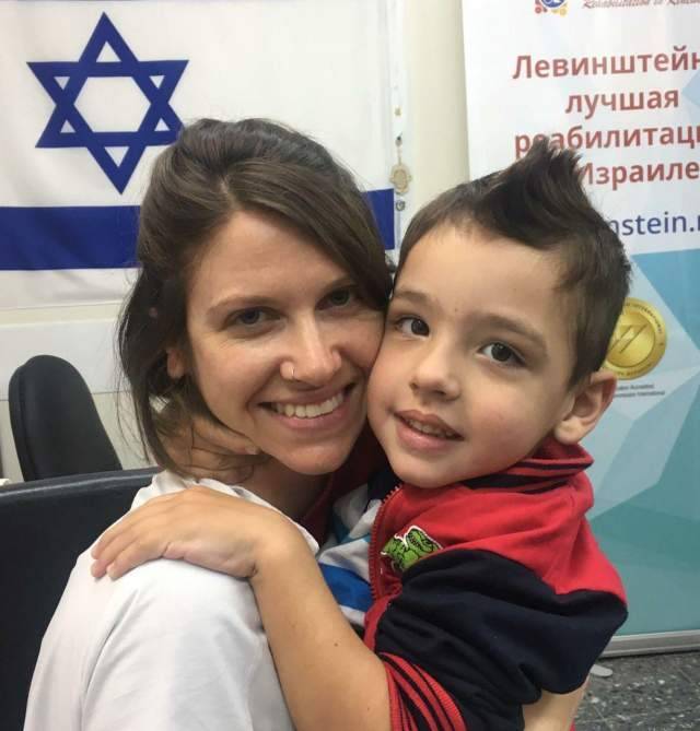В Израиле спасли парализованного мальчика из Киева: Богдан начал ходить
