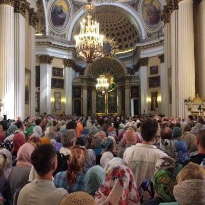 Санкт-Петербургская епархия РПЦ определит храмы, из которых будут организованы онлайн-трансляции богослужений