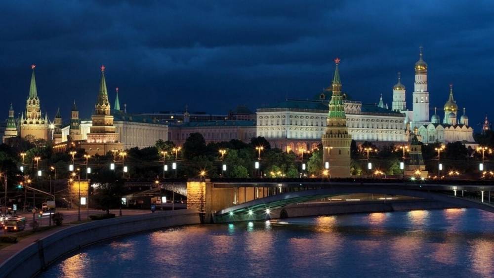 Московский Кремль и Петропавловская крепость отключили подсветку в «Час Земли».