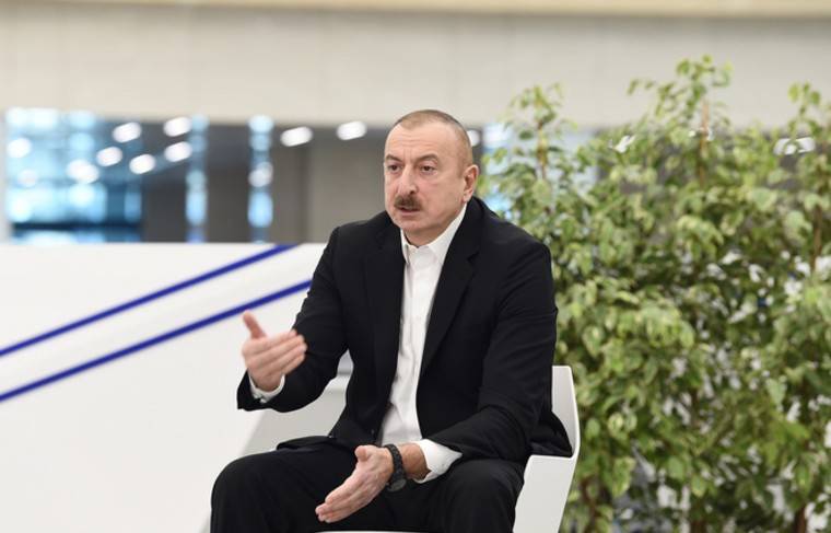 Президент Азербайджана призвал сограждан серьёзно отнестись к карантину