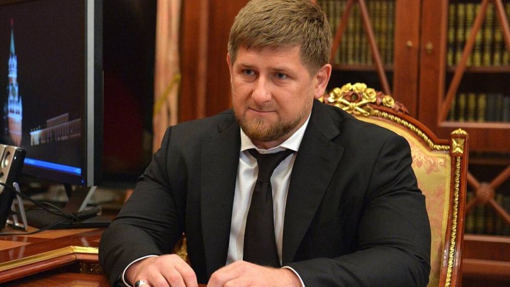 Стало известно, как Кадыров защищается от коронавируса
