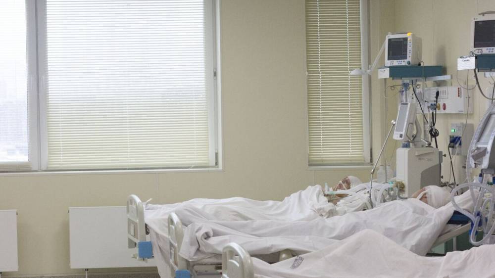 В московской больнице в Коммунарке лечатся 330 пациентов