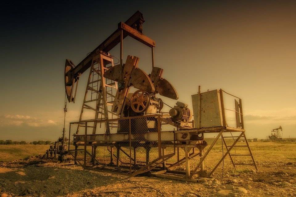 В США попросили сократить добычу нефти