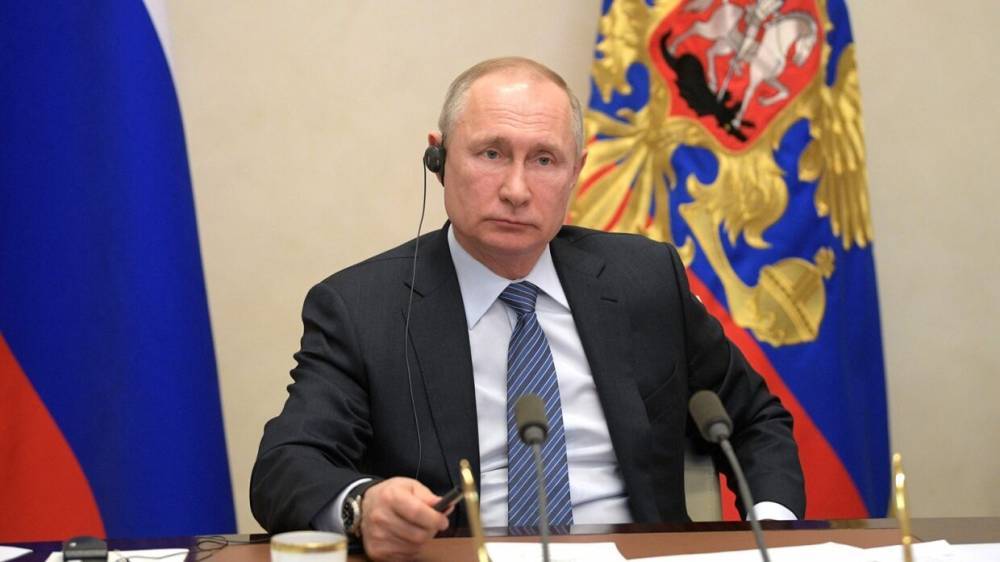 Путин поручил проводить постоянный мониторинг экономики из-за коронавируса