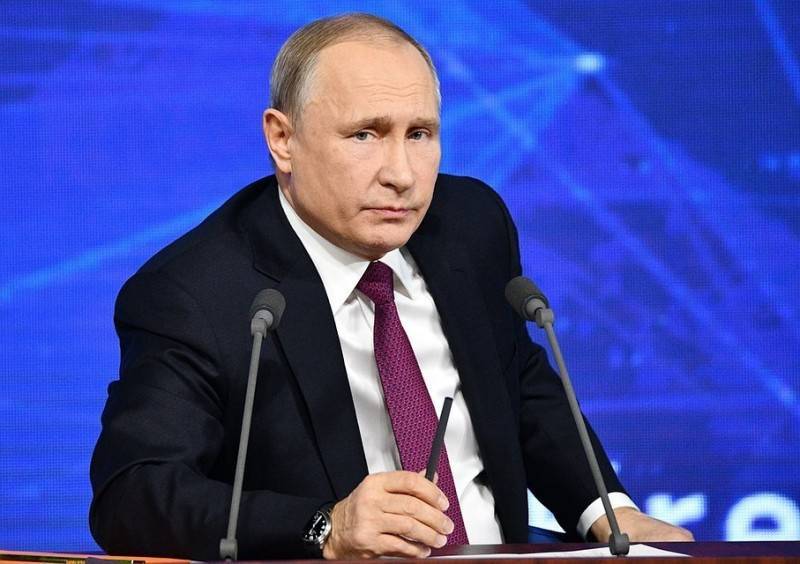 Путин поручил выплачивать по 5 тысяч всем имеющим право на маткапитал