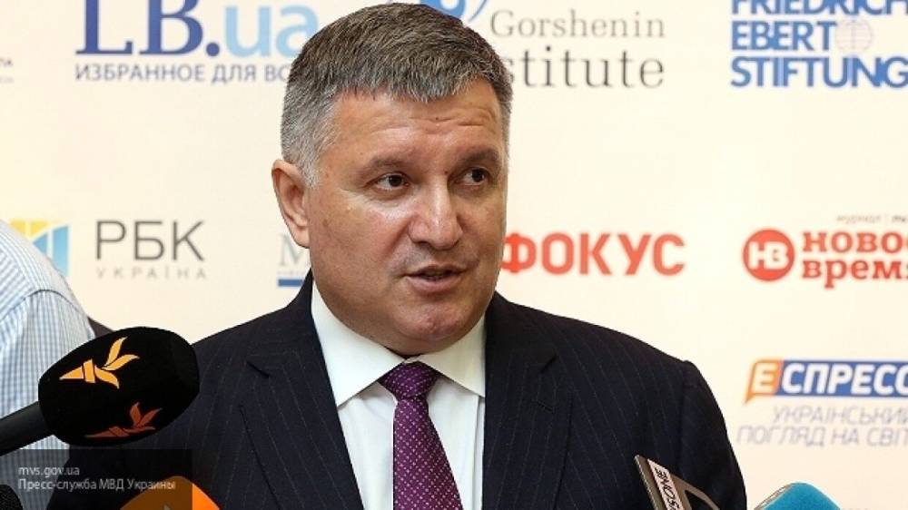 Аваков заверил, что не собирается устраивать госпереворот на Украине