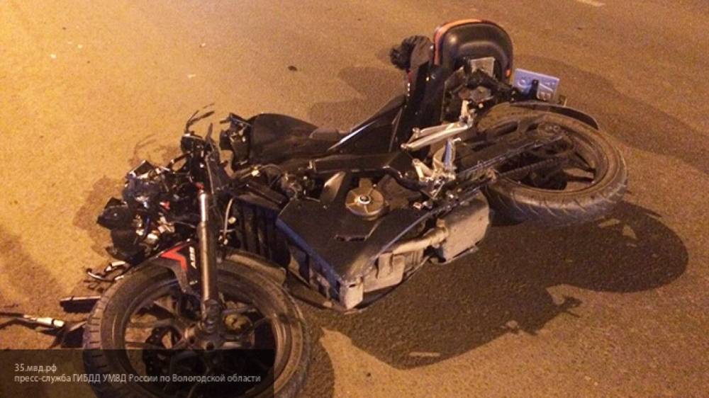 Водитель Mitsubishi не уступил дорогу мотоциклисту и спровоцировал ДТП в Сыктывкаре