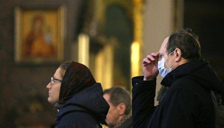 Патриарх Кирилл призвал воздержаться от походов в храмы на фоне коронавируса