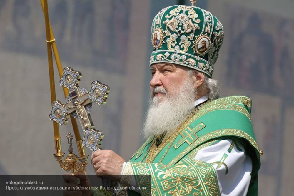 Патриарх Кирилл призвал соблюдать правила карантина
