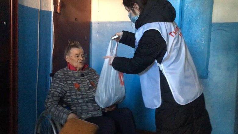 Кто будет помогать одиноким пожилым тюменцам на карантине? Рассказываем о волонтерах