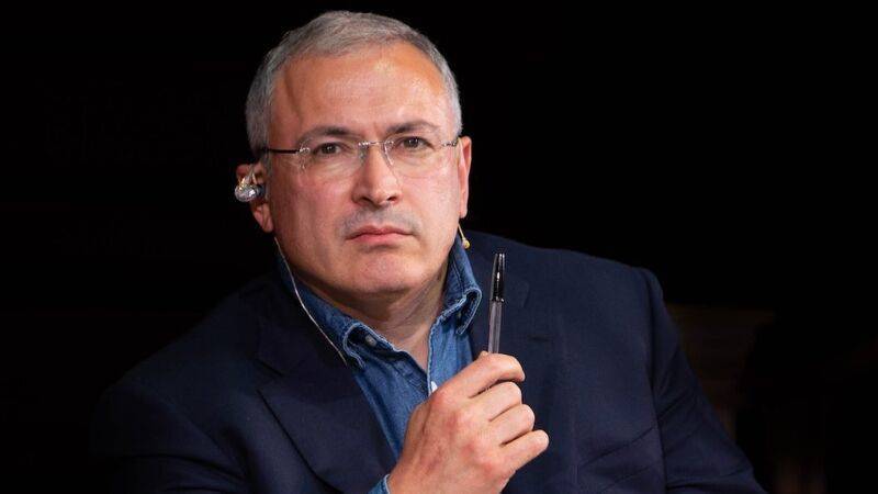 Карташов хочет вернуться в команду Ходорковского и получить свою долю от спонсоров из США