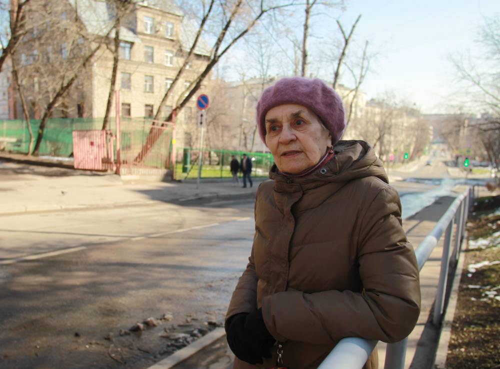 Более 4,3 тысяч пенсионеров отказались от социальных карт в Москве