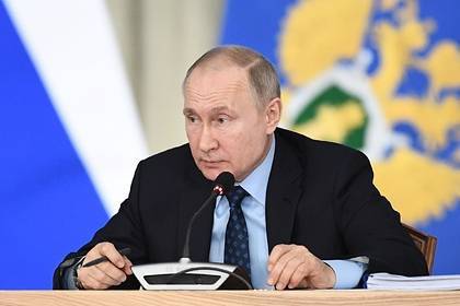 Путин заявил о важности изменения Конституции в связи с коронавирусом