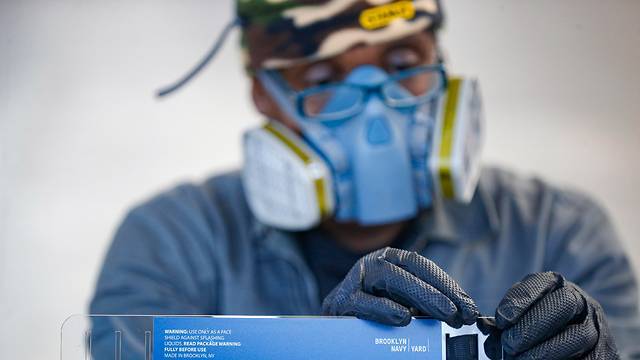 Опасения в США: от коронавируса умрут более 100.000 человек