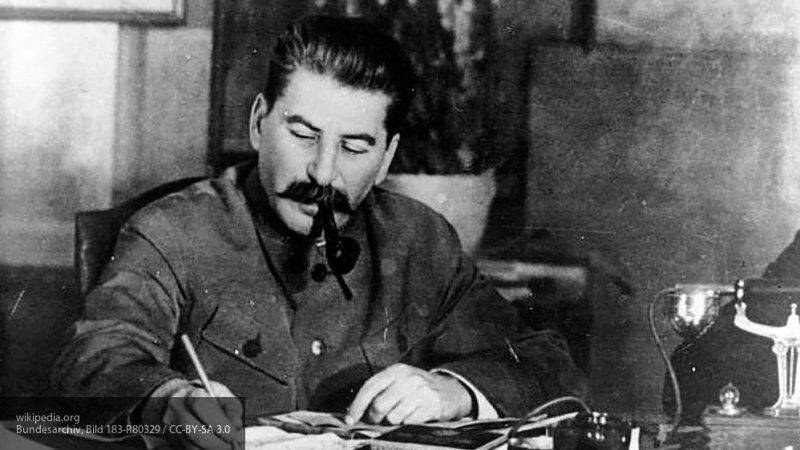 Директор магазина в Одессе доказал любовь к товарищу Сталину кулаками