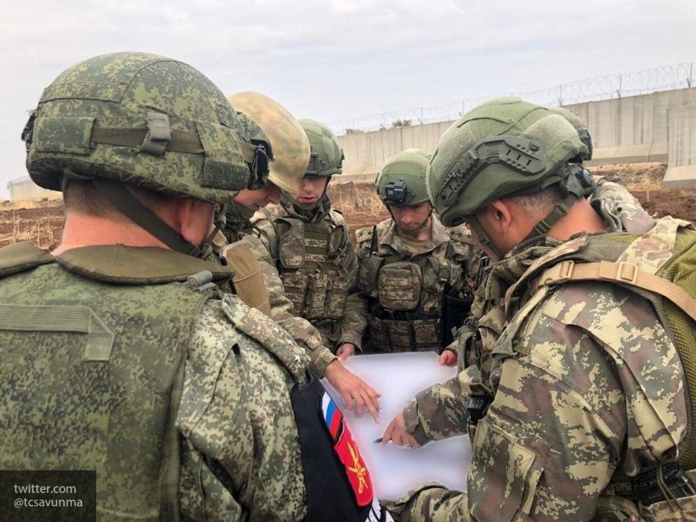 Российские военные осуществили патрулирование по трем маршрутам в Сирии