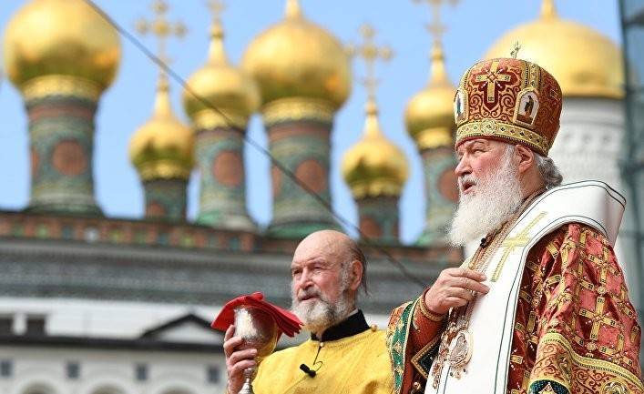 Forbes: духовный конфликт между Россией и Украиной