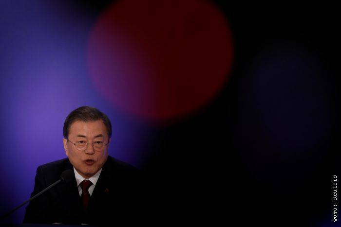 Президент Южной Кореи объявил "круглосуточную войну" коронавирусу