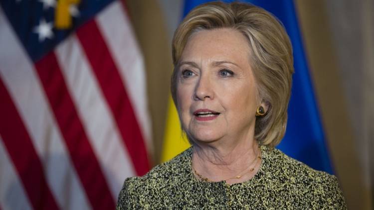 Американский суд возобновил скандальное дело об электронной переписке Хиллари Клинтон