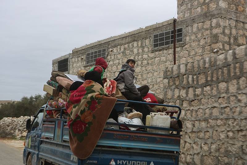 Жители возвращаются в освобожденный пригород Алеппо - tvc.ru
