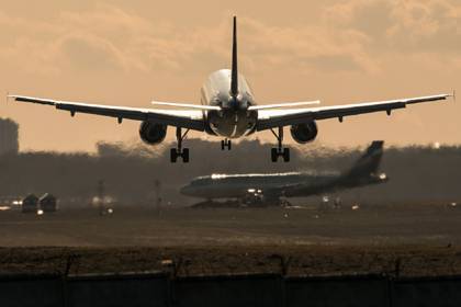 Российский самолет вернулся в Москву из-за технических неполадок