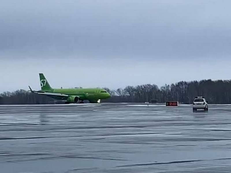 Рейс Новосибирск-Москва совершил экстренную посадку в Перми