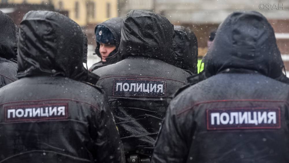 Полиция в Москве проводит обыски у футбольных фанатов после массовой драки