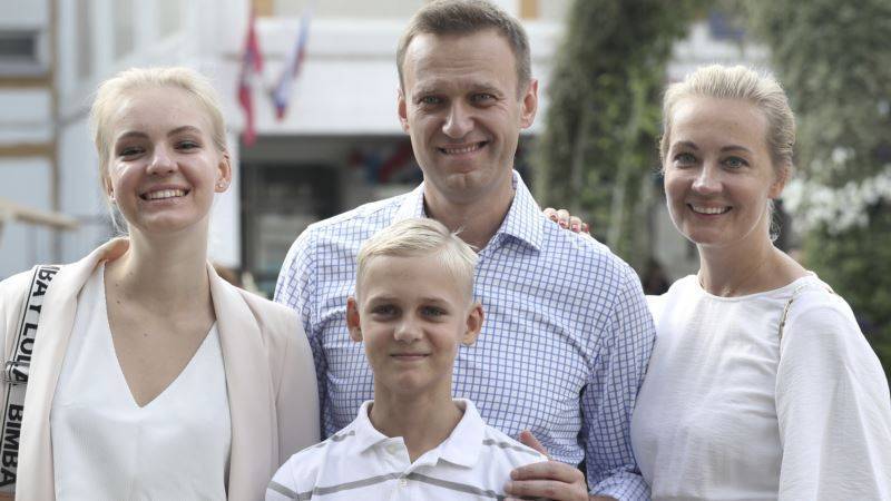 Следствие заблокировало счета семье Алексея Навального