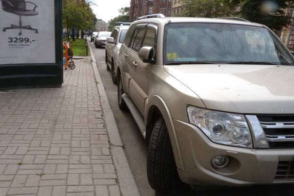 Платные парковки в центре Петербурга готовятся к наплыву клиентов