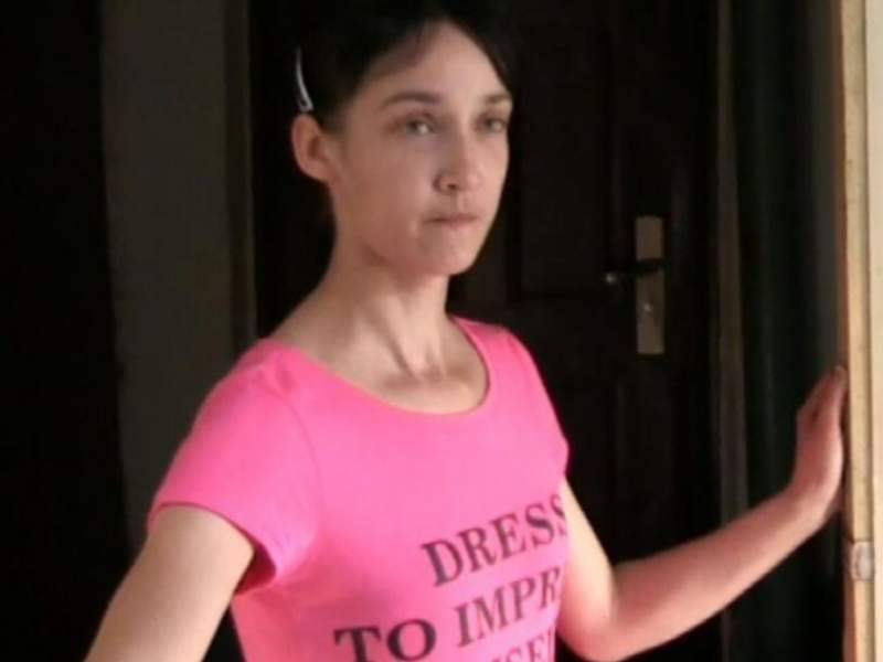 "Не уберегла свою принцессу": мать в Омске убила дочь из-за хлебных крошек