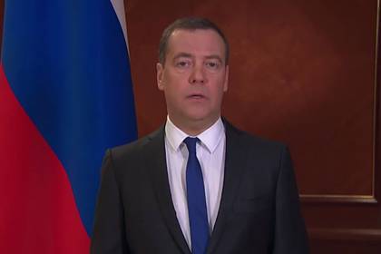 Медведев посоветовал прислушаться к Путину ради избежания более жестких мер
