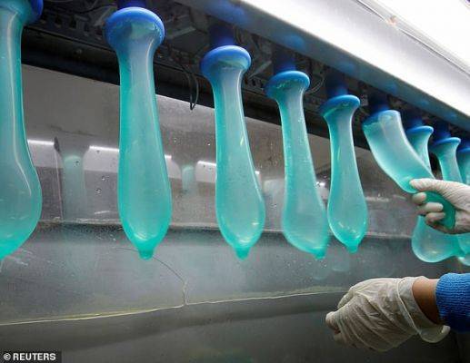 Крупнейший в мире производитель презервативов предупредил об их дефиците