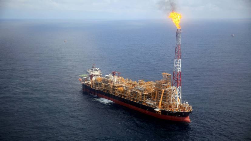 Цена на нефть Brent снижается более чем на 4%