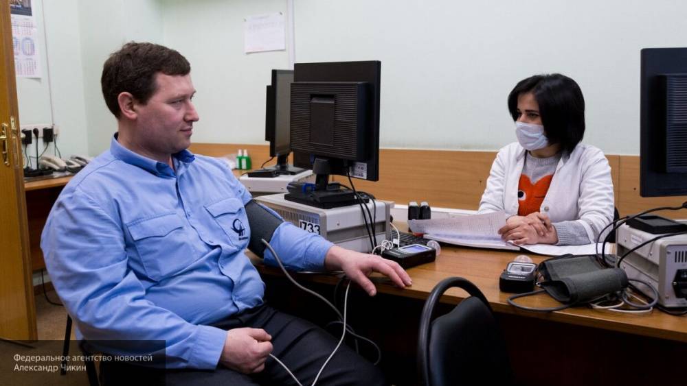 Московские врачи пользуются специальными "умными очками" в условиях эпидемии коронавируса