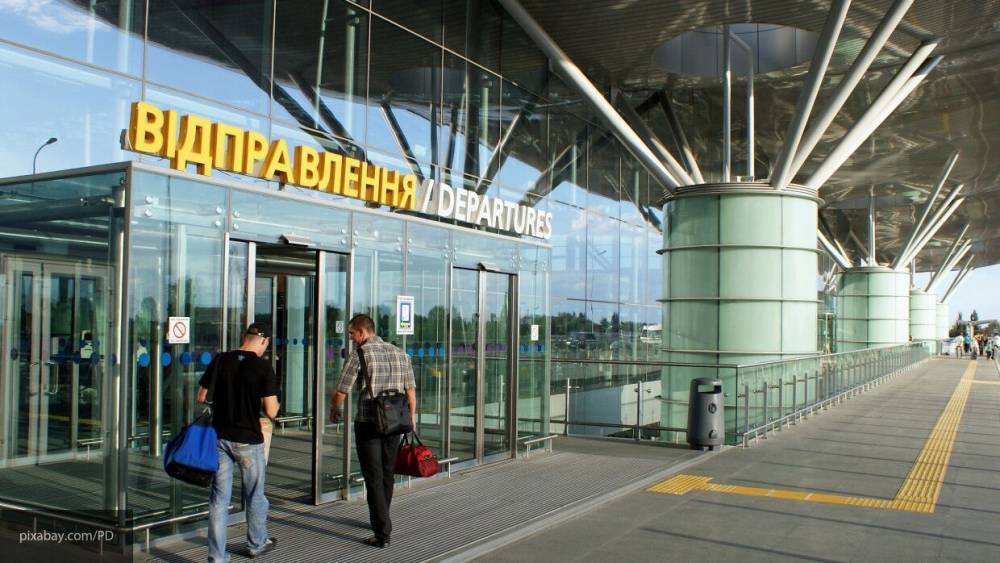 Прибывшие из Вьетнама на Украину пассажиры сбежали из аэропорта в Киеве