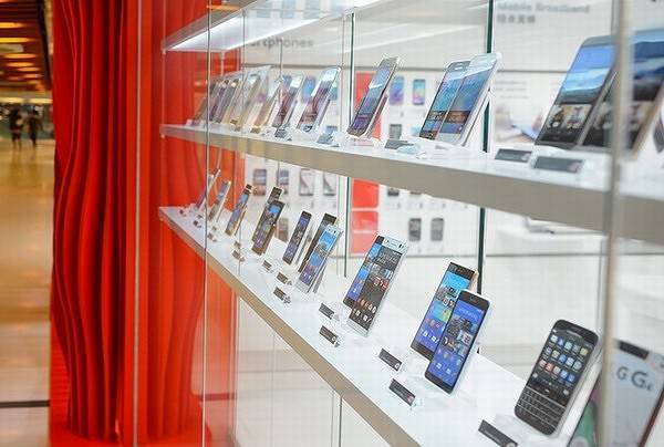 Власти запретили продавать смартфоны и ПК в России всю нерабочую неделю