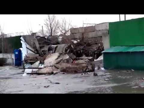 Масштабная авария на водопроводе в Воронеже попала на видео