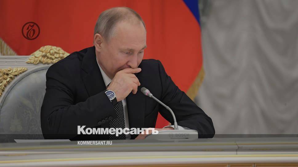 Путин призвал пожилых людей подумать о себе и оставаться дома