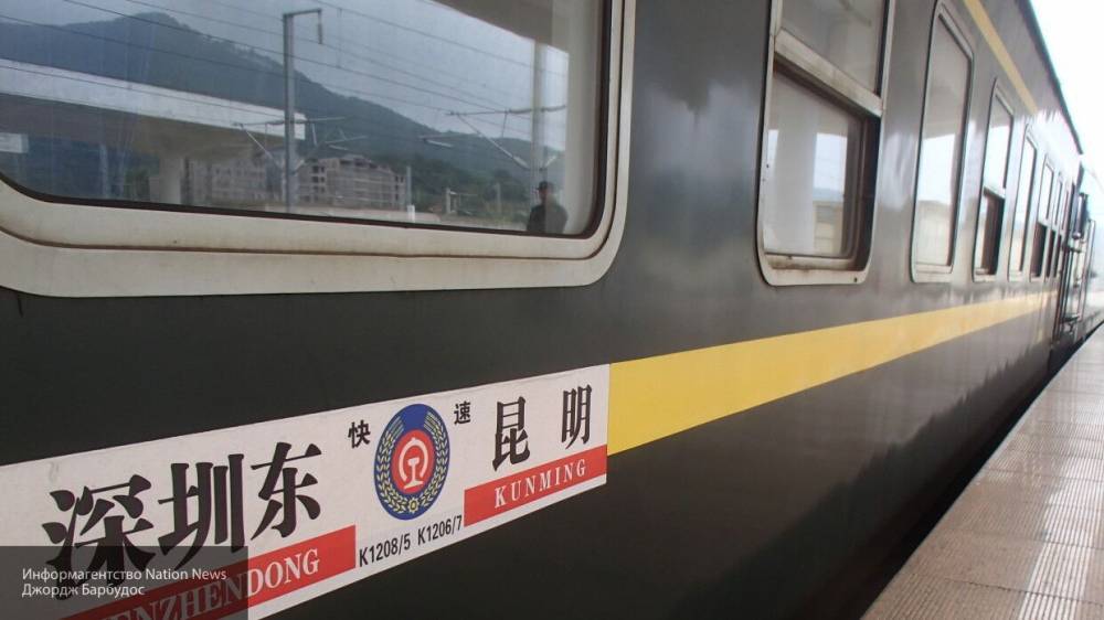 Число пострадавших при сходе поезда с рельсов в Китае увеличилось до 127