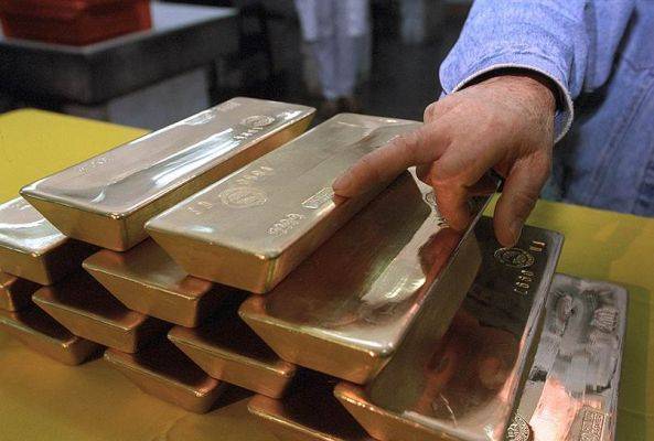 ЦБ прекратил покупки золота в резервы