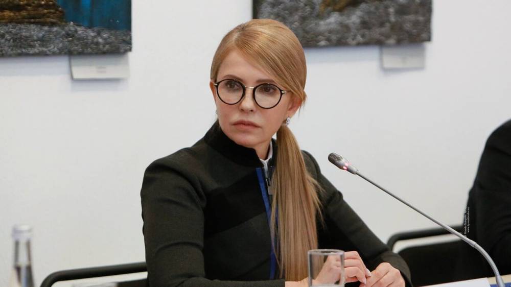 Тимошенко обвинила Зеленского в готовности продать украинскую землю за доллары от МВФ