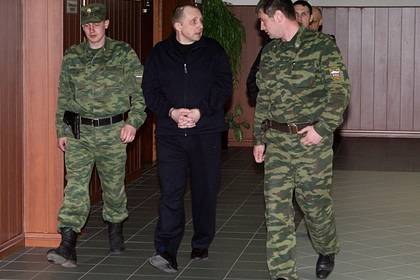 Пожизненно осужденный за убийства сотрудник ЮКОСа попросил Путина о помиловании