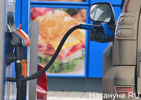 СМИ: Россия может вернуться в 90-е и начать импорт бензина из-за рубежа