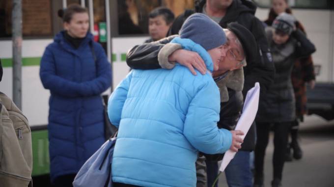 Как в Петербурге во время самоизоляции помогают пожилым людям